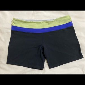 Lululemon Groove Shorr